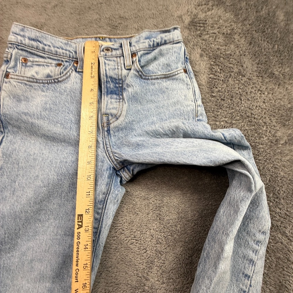 Levis Premium Wedgie Jeans Button Fly Light Wash Denim Womens 24x27 Cotton Strtc - Picture 8 of 11